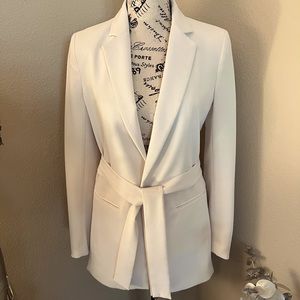 H&M off white blazer size 4